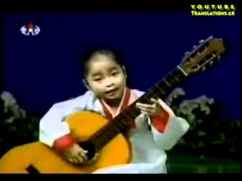 Παιδί-θαύμα παίζει κιθάρα