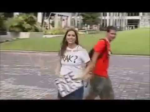 Ελεύθερα αγκαλιάσματα