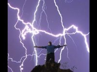 Χτυπήθηκε από κεραυνό και έγινε… σούπερμαν